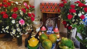 Ngày vía Thần Tài nên cắm hoa gì để chiêu tài đón lộc? Gợi ý các loại hoa vừa thơm vừa đẹp 2 ngay via than tai nen cam hoa gi de chieu tai don loc goi y cac loai hoa vua thom vua dep 150346