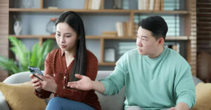 Nghe Ai Ninh Bo Vo Doi Ban Sach Vang Cuoi De Khoi Nghiep Ban Hang 283