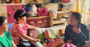 Nghệ sĩ Minh Minh Cảnh: Vợ ung thư, 10 người ở trong nhà trọ 20m2 1 nghe si minh minh canh vo ung thu 10 nguoi o trong nha tro 20m2 169