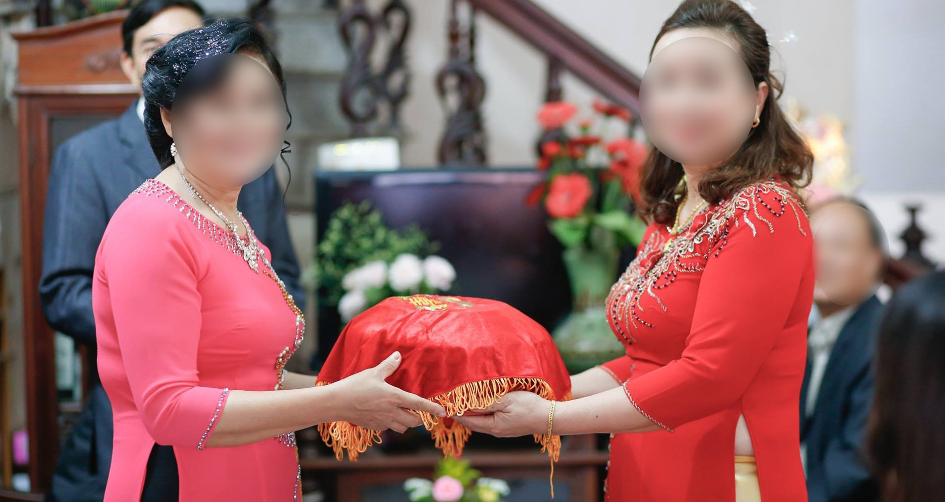 Nghe Thong Gia Ngheo Noi Ve Sinh Le Me Chu Re Bat Khoc Giua Cuoc Goi D3B64426008140C480D73C345365F62