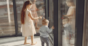 Nghỉ hè, con hàng xóm liên tục đến nhà chờ cơm, tôi rơi vào cảnh khó xử 2 nghi he con hang xom lien tuc den nha cho com toi roi vao canh kho xu 8c7bc1c9477e404a93cd6dfb0dcbf7