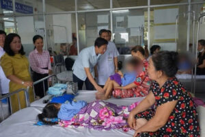 Yêu cầu điều tra nguyên nhân vụ 62 học sinh nghi ngộ độc thực phẩm ở Đồng Tháp 4 ngo doc dong tha