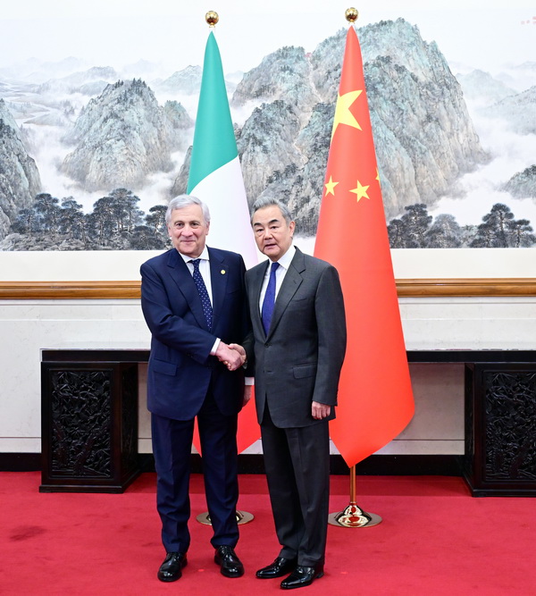ngoai truong trung quoc vuong nghi va ngoai truong italy antonio tajani 20260417082944