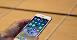 Người dùng iPhone nên cài đặt bản cập nhật bảo mật khẩn cấp ngay lập tức 1 nguoi dung iphone doi cu nen lam dieu nay ngay lap tuc 1763