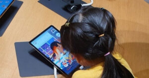 nguoi lon con kho cuong noi suc hut cua mang xa hoi cam tre em la thieu thuc te 2401