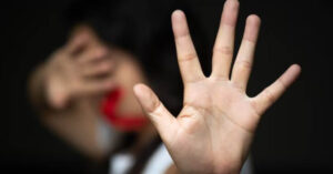 nguoi me ke cu soc dau doi cua con gai 16 tuoi khi tham gia nhom kin tren mang 2529