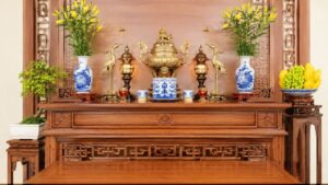 Người xưa dặn: 5 thứ tuyệt đối không nên để gần bàn thờ, kiểm tra nhà bạn có phạm kỵ không 1 nguoi xua dan 5 thu tuyet doi khong nen de gan ban tho kiem tra nha ban co pham ky khong 083949