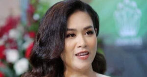 nguyet thao mai cua phia truoc la bau troi khoc nuc no dem giao thua 1051