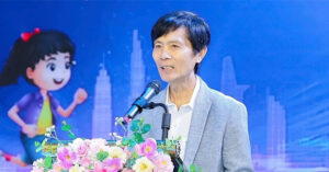nha bao 40 nam cam but ra sach ve nhung hanh trinh di de thuong 632