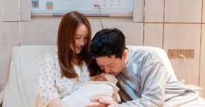 Nha Phuong Sinh Con Thu Ba Xuc Dong Chia Se Khoanh Khac Lam Me 294