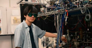 Nhà vật lý lượng tử 30 tuổi rời châu Âu, về nước làm phó giáo sư đại học 1 nha vat ly luong tu 30 tuoi roi chau au ve nuoc lam pho giao su dai hoc 2338