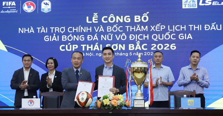 nha vo dich giai bong da nu vdqg du cup c1 nu chau a 1367