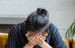 Nho Me Chong Cham Chau Noi Con Dau Phat Hien Viec Buc Xuc 359