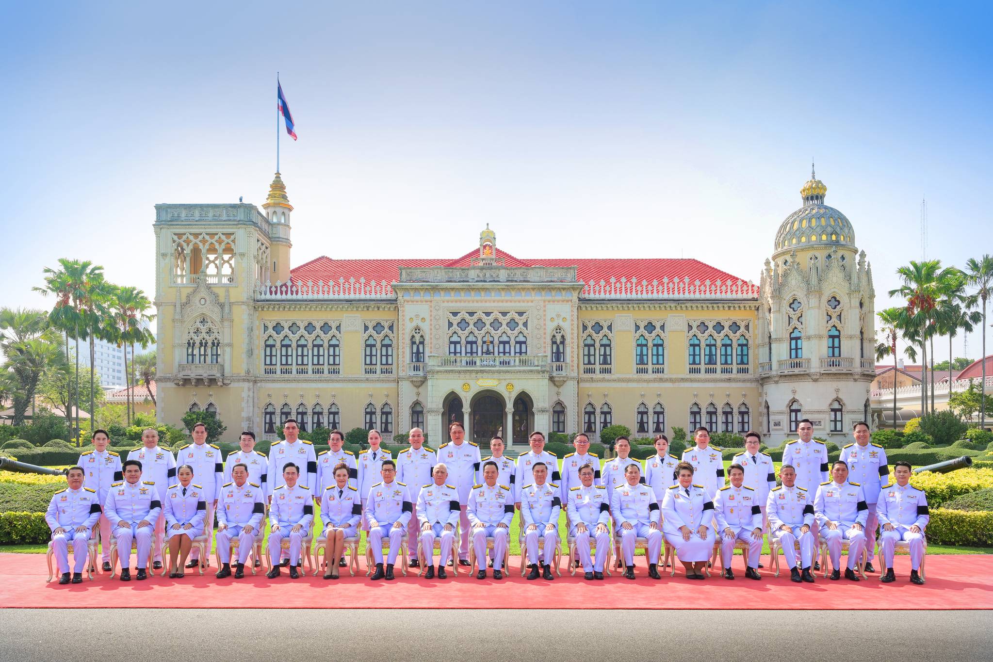 noi cac thai lan duoi su lanh dao cua thu tuong anutin chanvirakul. anh chinh phu thai lan