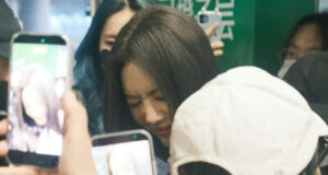 nu dien vien 36 tuoi hoang loan bat khoc giua san bay 1151