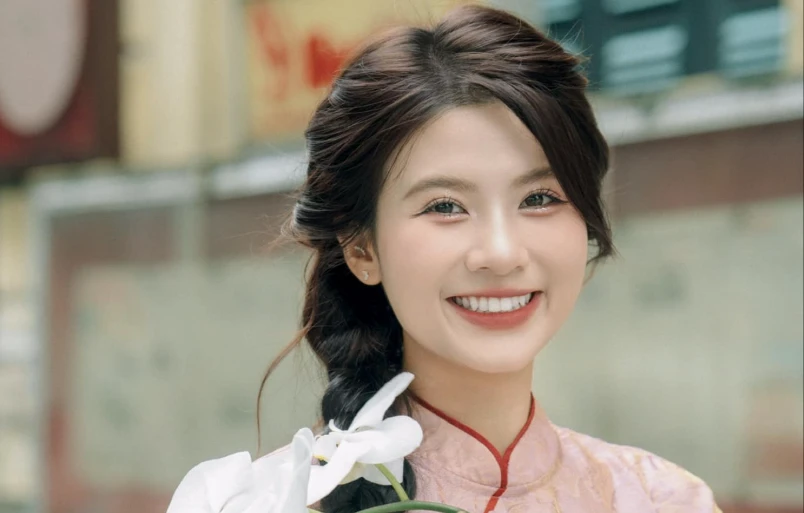 Nu Dien Vien Cach Em 1 Milimet Len Tieng Ve On Ao Doi Tu Tren Mang Xa Hoi 9771Fff3262B4Bc682D70Fdb10