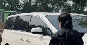 Nu Dien Vien Duy Nhat 1 Nam Quay 48 Phim Lam Viec 16 Tieng Moi Ngay 5 Nam Khong Ve Tham Nha 1098