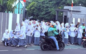 72 học sinh ở Indonesia bị ngộ độc sau khi dùng bữa ăn dinh dưỡng miễn phí 3 nu hoc sinh Indonesia nu tre em Indonesia tre em gai Indonesia be gai Indonesia nu sinh Indonesi