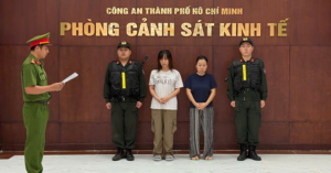 Nu Ke Toan Truong Va Nhan Vien Tham O Hon 27 Ty Dong Cua Cong Ty 1315