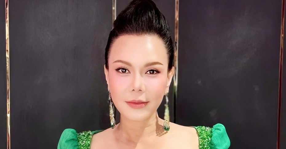 Nu Nghe Si Tung Thuong Tet Khung Cho Hon 200 Nhan Vien Tang Xe Hon 700 Trieu Dong La Ai 632