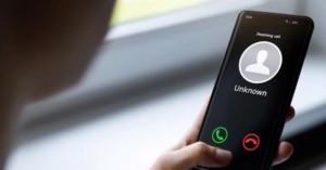 nu sinh mat 800 trieu dong vi ram rap lam theo loi ke gia danh cong an 1908