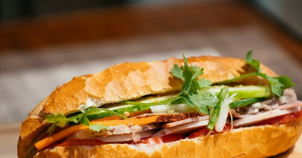 nu tiktoker che banh mi la mon an cua su doi khat gay phan no 618