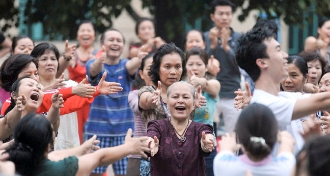 nuoc nao co dan so gia nhat dong nam a 1880