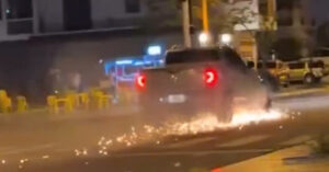 o to ban tai keo le xe may gan 1km mot nguoi tu vong 344