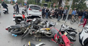 o to dien tong hang loat xe may dang dung den do o hai phong 1019