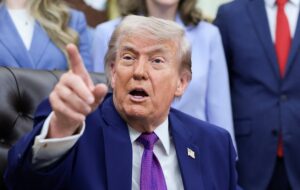 ong trump tuyen bo ke hoach tot nhat de ket thuc chien su voi iran. reuters