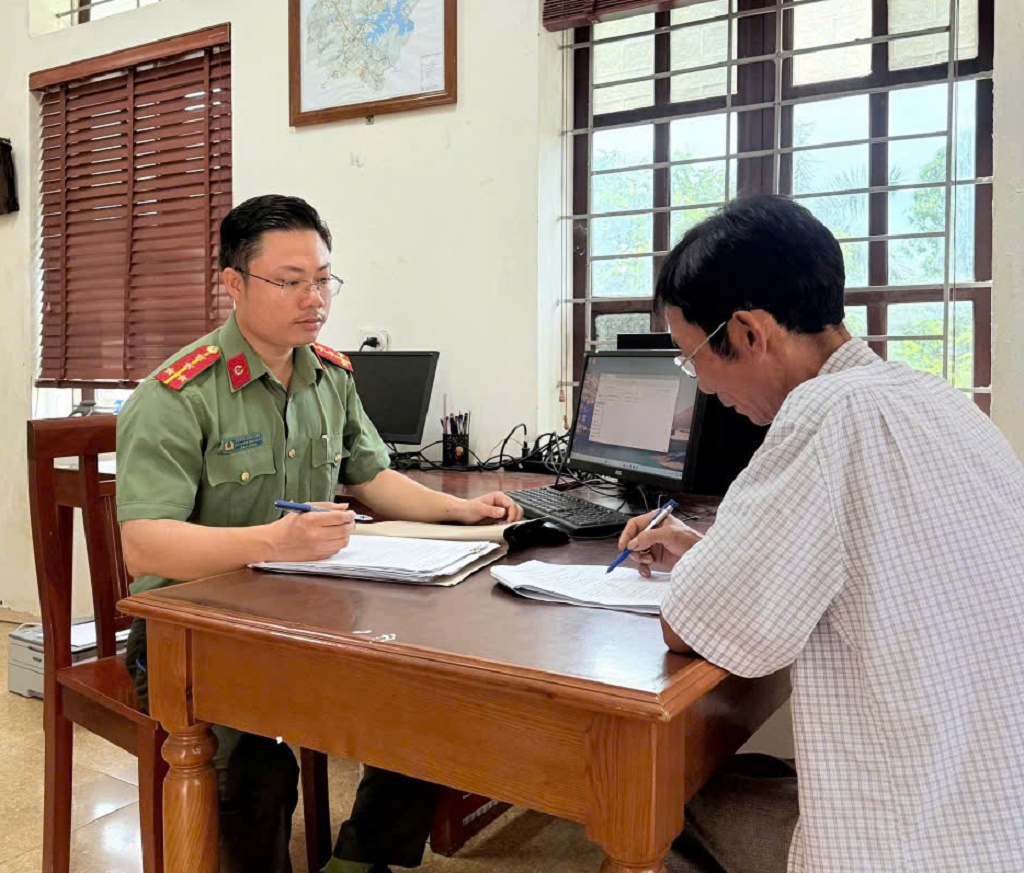 pd ong nvc tai co quan cong an 20260521171414
