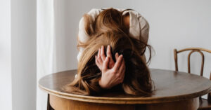 Phát hiện con dâu giấu quỹ đen, mẹ chồng đòi họp gia đình gấp 1 phat hien con dau giau quy den me chong doi hop gia dinh gap 6e34acd03682415fafd07cd5acd8d9a6 1504.j