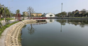 phat hien thi the be gai 8 tuoi duoi ho nuoc o ha tinh 744