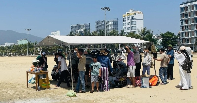 phat hien thi the nam sinh truong chuyen noi tren bien tai vi tri gap nan 133