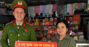 pho cong an xa gay sot mang nho tuyen truyen phap luat de hieu de nho 2537