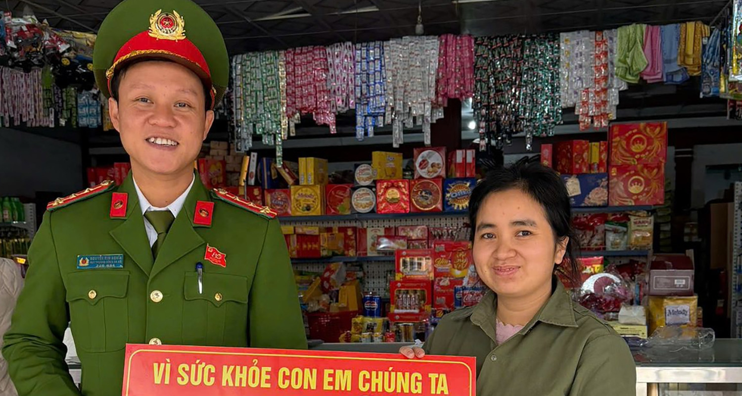 pho cong an xa gay sot mang nho tuyen truyen phap luat de hieu de nho 2537