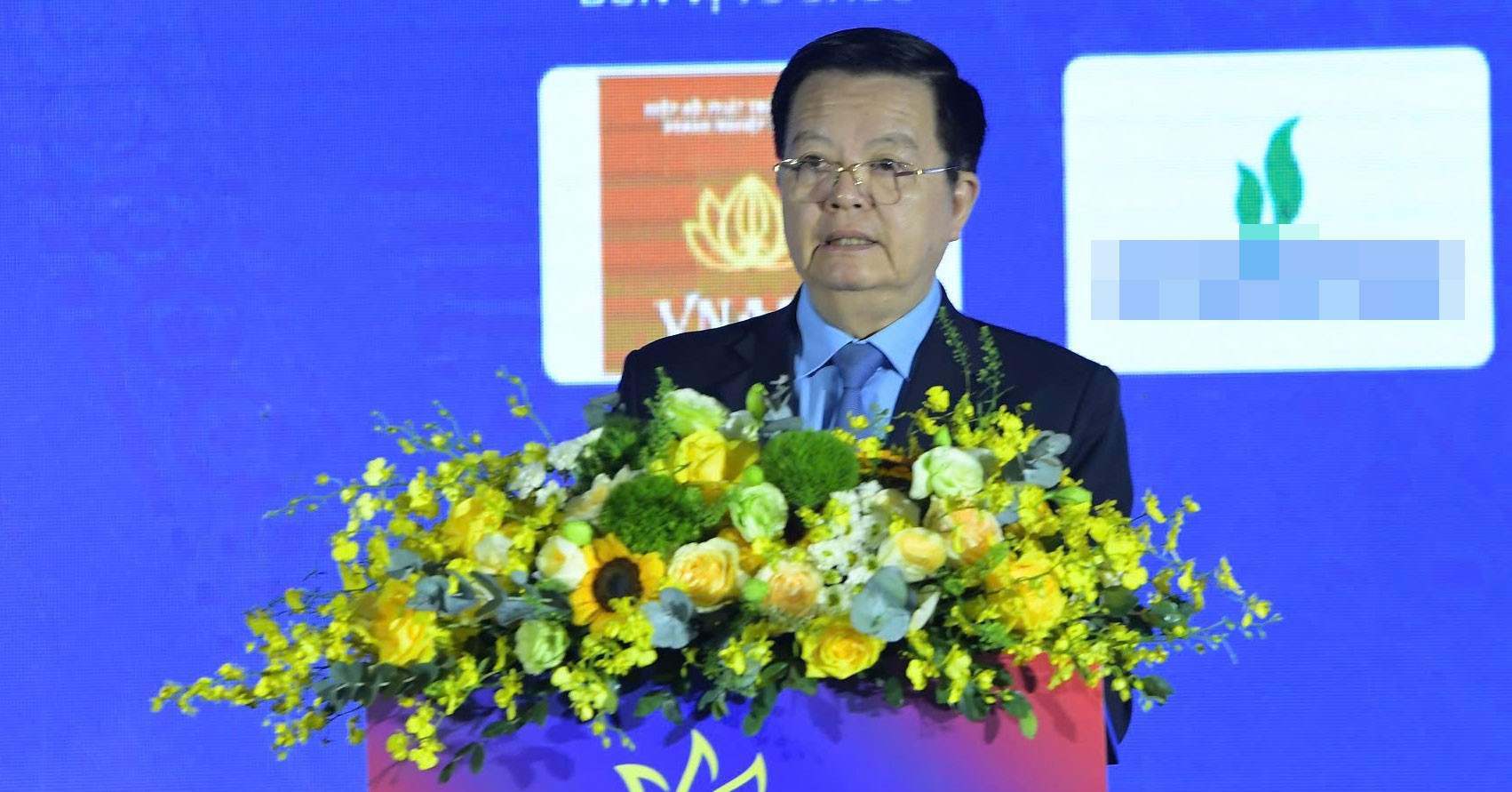 pho thu tuong mai van chinh noi ve 28 chu vang chuan muc cho van hoa kinh doanh 1605