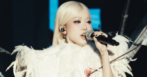 phung khanh linh khoc truoc 2000 khan gia ke qua khu nhieu noi dau 509