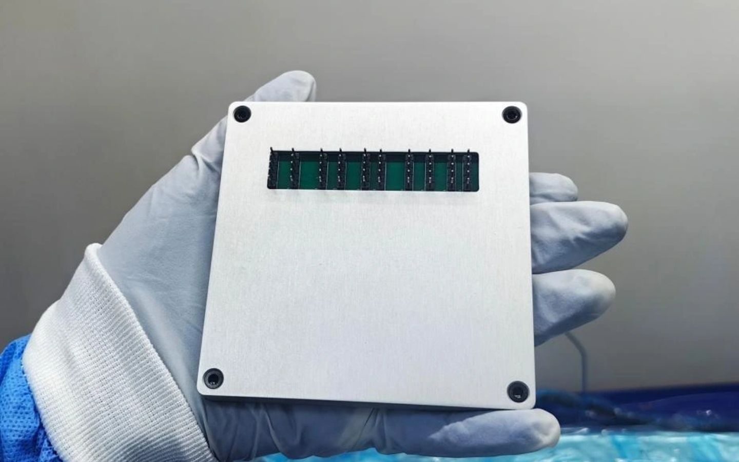 pin hat nhan zhulong 1 hoat dong ben bi hon 100 nam