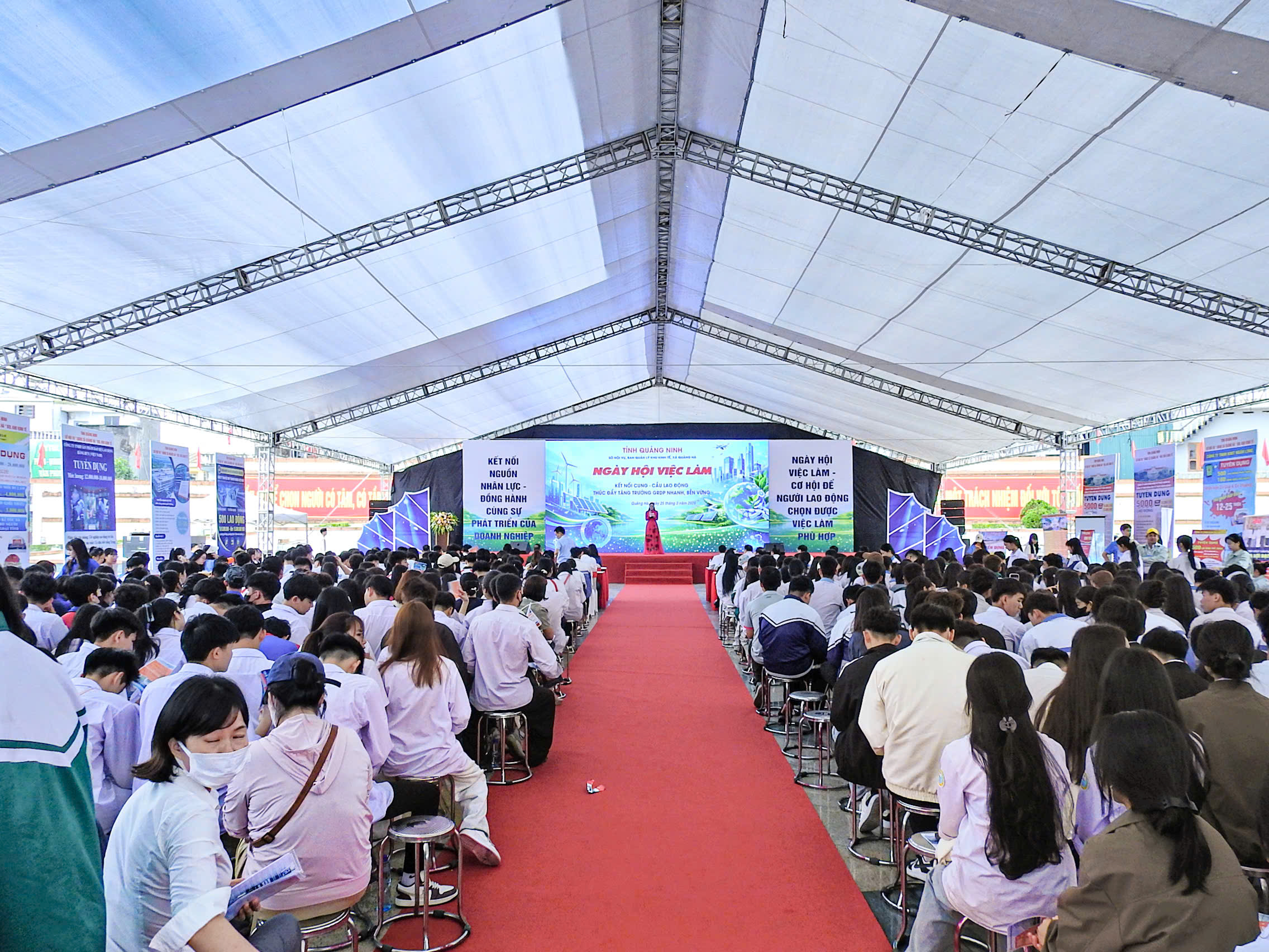 qn ngay hoi viejc lam 20260327212757