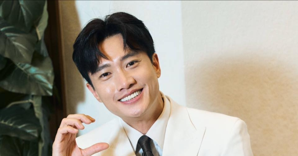 quoc truong toi di voi bat cu co gai nao cung bi don hen ho yeu duong 2589