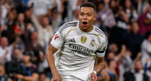 Real Madrid Huy Diet Valencia Mbappe Tiep Buoc Ronaldo Lap Ky Luc 100