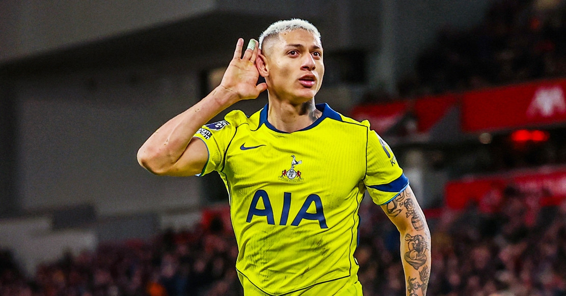 richarlison khien liverpool om han san nha 123