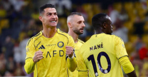 ronaldo bung no dua al nassr len ngoi dau 240
