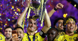 ronaldo lap cu dup doat chuc vo dich dau tien cung al nassr 288