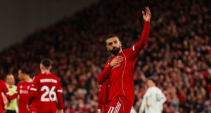 Salah Toa Sang Liverpool Qua Mat Mu Dua Vo Dich 81