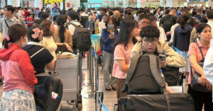 San Bay Tan Son Nhat Cang Suc Phuc Vu Hon 160 2596