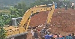 Sap Tuong Nha Hang Xom Cha Va Con Gai Tu Vong Thuong Tam 1389