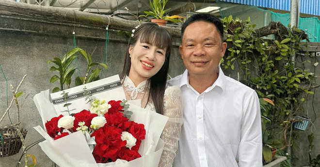 sau 13 nam ga trong nuoi con ong bo o thai nguyen duoc con gai dua di hoi vo 3201