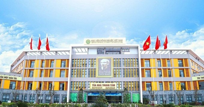 sau phan ung cua sinh vien truong dung yeu cau tham gia clb it nhat 24 thang 642